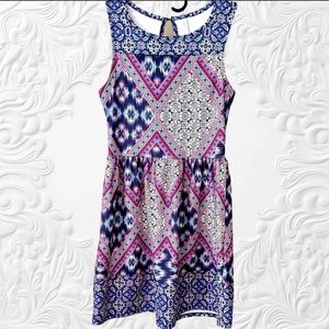 Sleeveless fit and flare dress . Size S